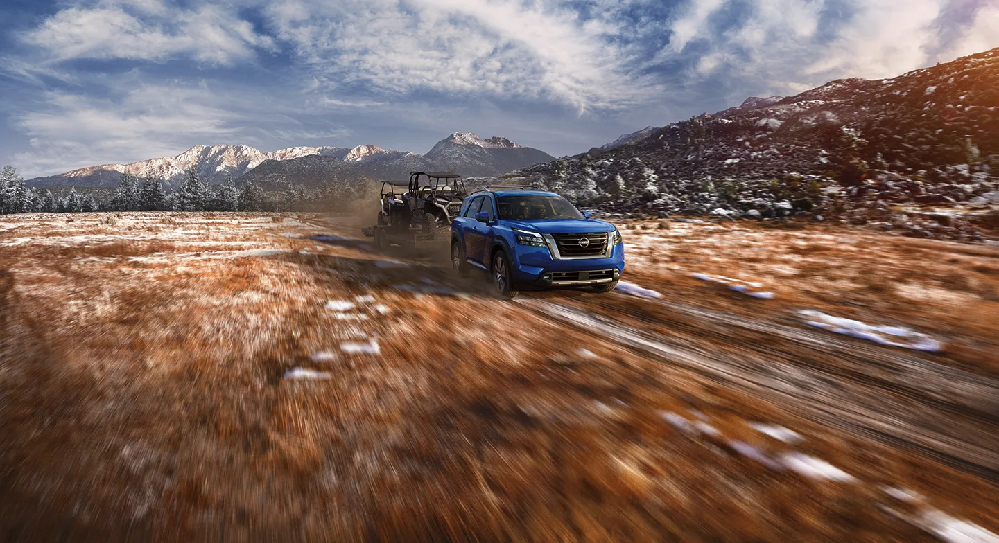 23 Pathfinder Exterior driving in mountians