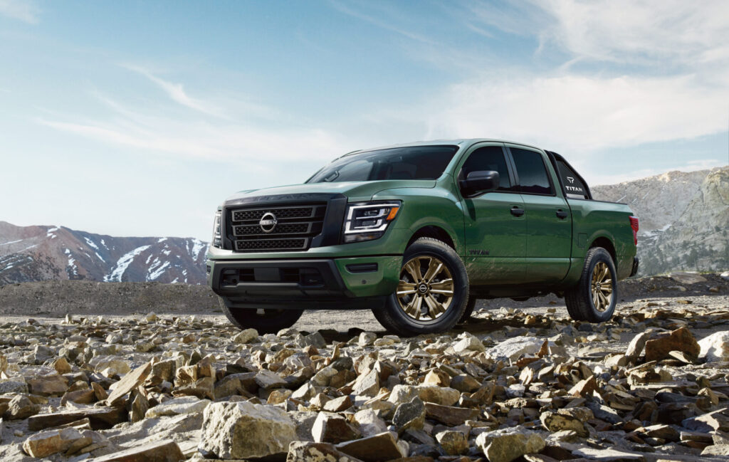 2024 nissan titan bronze edition